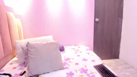 Snapshot of andreasweet2 chatting on 11-11-25, 08:31 A n d r e a S w e e t online show from 11-11-25, 08:31