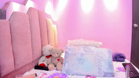 Snapshot of andreasweet2 chatting on 12-15-25, 08:35 A n d r e a S w e e t online show from 12-15-25, 08:35