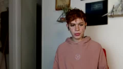 Snapshot of andreewwolffman chatting on 01-07-25, 12:24 Andrew online show from 01-07-25, 12:24