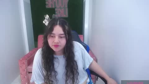 Snapshot of andrelica22_t chatting on 10-01-25, 09:21 ANDREA online show from 10-01-25, 09:21
