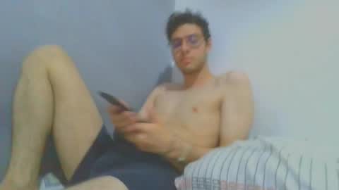 Snapshot of andres129494 chatting on 11-16-25, 02:50 andres129494 online show from 11-16-25, 02:50