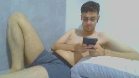 Snapshot of andres129494 chatting on 11-29-25, 11:41 andres129494 online show from 11-29-25, 11:41