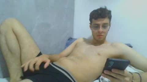 Snapshot of andres129494 chatting on 12-15-25, 02:38 andres129494 online show from 12-15-25, 02:38