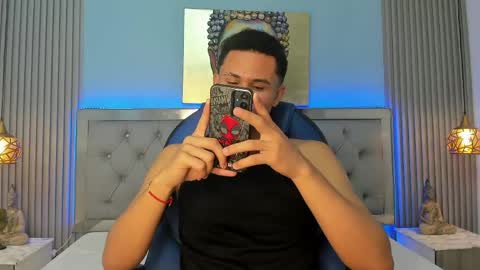Snapshot of andres1_8 chatting on 06-02-26, 04:03 IM ANDRES online show from 06-02-26, 04:03