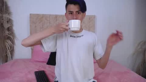 Snapshot of andres992563 chatting on 02-02-25, 05:10 Alann online show from 02-02-25, 05:10