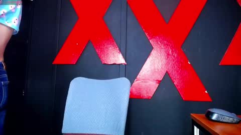 Alann online show from 04-11-26, 01:26