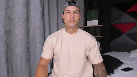 insta andres clark  online show from 01-12-25, 02:52