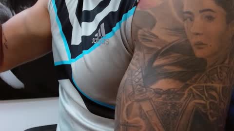 insta andres clark  online show from 02-26-25, 06:54