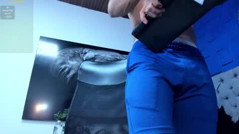 insta andres clark  online show from 04-15-26, 03:52