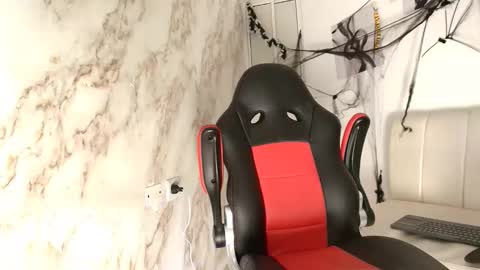 Snapshot of andres_stud chatting on 10-25-25, 05:04 andres_stud online show from 10-25-25, 05:04