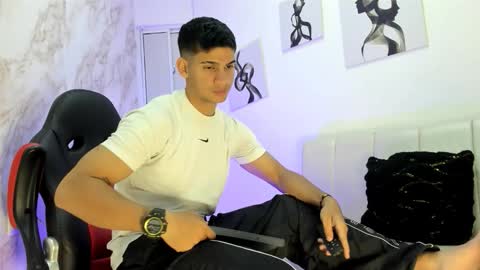 Snapshot of andres_stud chatting on 11-10-25, 04:22 andres_stud online show from 11-10-25, 04:22