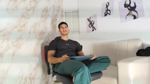 Snapshot of andres_stud chatting on 11-29-25, 04:26 andres_stud online show from 11-29-25, 04:26