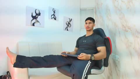 Snapshot of andres_stud chatting on 12-02-25, 04:07 andres_stud online show from 12-02-25, 04:07