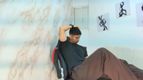 Snapshot of andres_stud chatting on 12-03-25, 04:31 andres_stud online show from 12-03-25, 04:31
