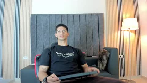 Snapshot of andres_stud777 chatting on 09-15-25, 04:45 ANDRES online show from 09-15-25, 04:45
