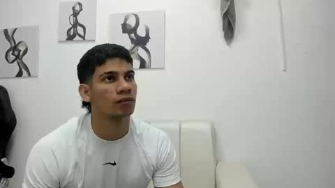 Snapshot of andres_stud777 chatting on 09-17-25, 04:25 ANDRES online show from 09-17-25, 04:25