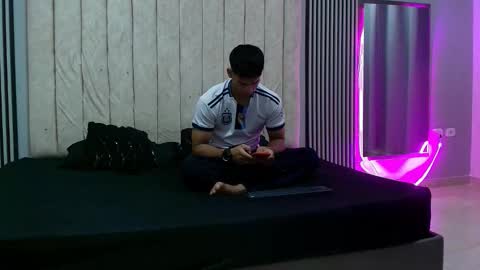 Snapshot of andres_stud777 chatting on 09-22-25, 04:25 ANDRES online show from 09-22-25, 04:25
