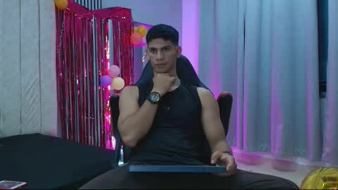 Snapshot of andres_stud777 chatting on 09-26-25, 05:33 ANDRES online show from 09-26-25, 05:33