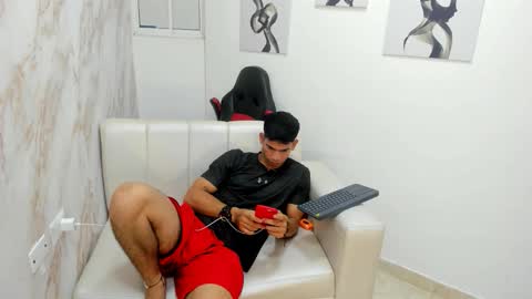 Snapshot of andres_stud777 chatting on 10-16-25, 04:02 ANDRES online show from 10-16-25, 04:02