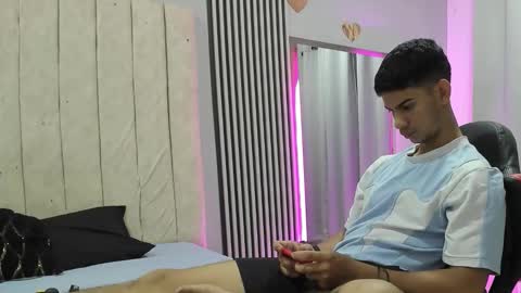 Snapshot of andres_stud777 chatting on 11-05-25, 04:56 ANDRES online show from 11-05-25, 04:56