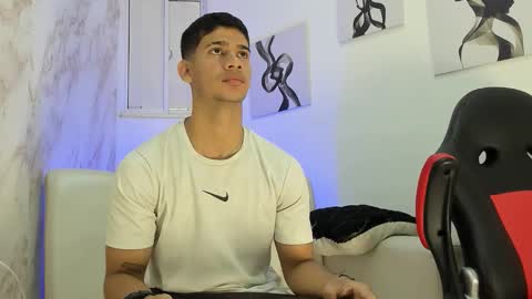 Snapshot of andres_stud777 chatting on 11-18-25, 12:42 ANDRES online show from 11-18-25, 12:42