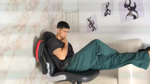 Snapshot of andres_stud777 chatting on 11-29-25, 04:48 ANDRES online show from 11-29-25, 04:48