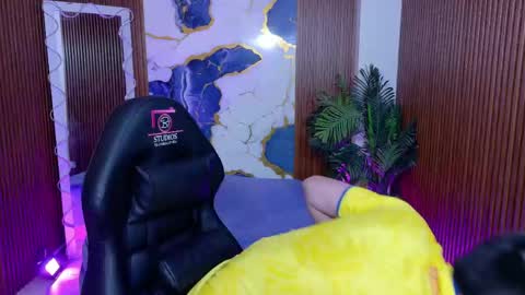 Snapshot of andres_tay chatting on 05-31-26, 02:53 andres_tay online show from 05-31-26, 02:53