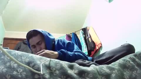 andrescaraballo18 online show from 10-09-25, 05:05