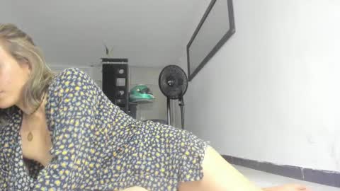 Snapshot of andresgiraldo1 chatting on 01-30-25, 03:55 Isa --------- online show from 01-30-25, 03:55