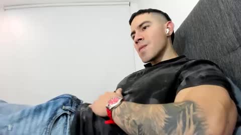 Snapshot of andresjuan92 chatting on 12-22-25, 03:14 onlyfanscallmegotter online show from 12-22-25, 03:14