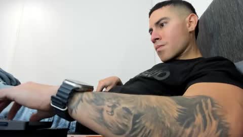 Snapshot of andresjuan92 chatting on 02-28-26, 06:25 onlyfanscallmegotter online show from 02-28-26, 06:25