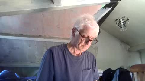 Snapshot of andrew160258 chatting on 07-14-26, 11:49 Andrew online show from 07-14-26, 11:49