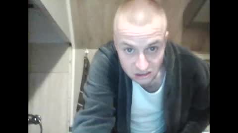 andrew3356577 online show from 01-20-25, 05:59