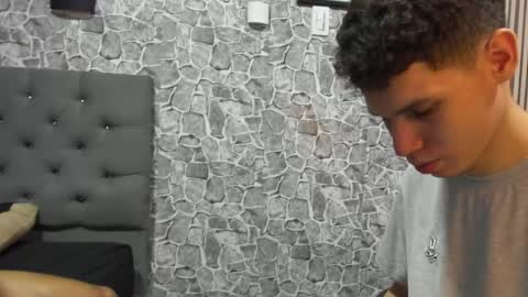 andrew_2811 online show from 10-19-25, 11:05