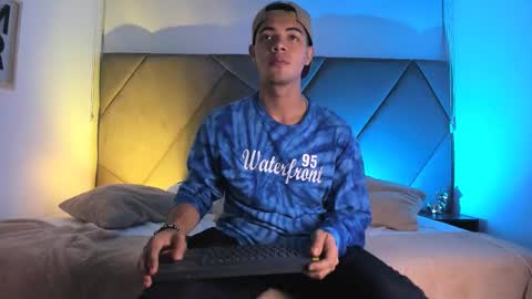 Snapshot of andrew_colleman1 chatting on 09-18-25, 03:41 Colleman online show from 09-18-25, 03:41