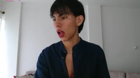 Snapshot of andrew_courtz chatting on 12-15-25, 07:18 Andrew Courtz online show from 12-15-25, 07:18