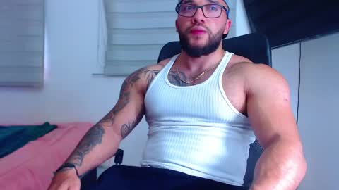 Snapshot of andrew_holden__ chatting on 01-29-25, 11:04 andrew_holden__ online show from 01-29-25, 11:04