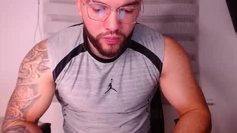 Snapshot of andrew_holden__ chatting on 11-14-25, 11:35 andrew_holden__ online show from 11-14-25, 11:35