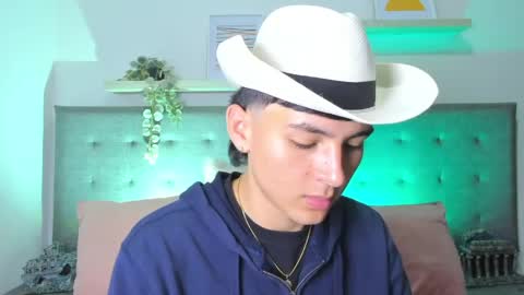 andrew restrepo online show from 05-26-26, 03:08