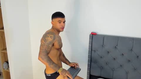 Snapshot of andrewadans02 chatting on 02-24-26, 12:47 andrew online show from 02-24-26, 12:47