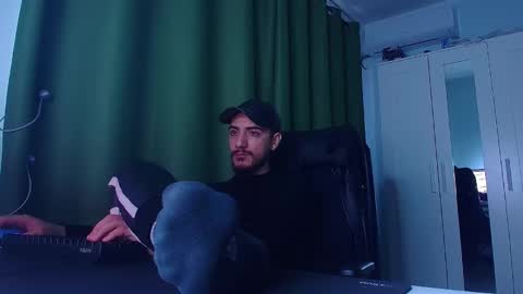 Snapshot of andrewbanner chatting on 02-05-26, 07:35 MasterRomania online show from 02-05-26, 07:35