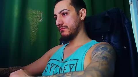 Snapshot of andrewbanner chatting on 02-25-26, 07:07 MasterRomania online show from 02-25-26, 07:07