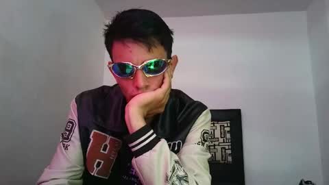 Snapshot of andrewcooper1 chatting on 02-05-26, 04:22 andrew online show from 02-05-26, 04:22