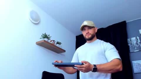 Snapshot of andrewdiaz_ chatting on 11-16-25, 10:10 Andrew Diaz online show from 11-16-25, 10:10