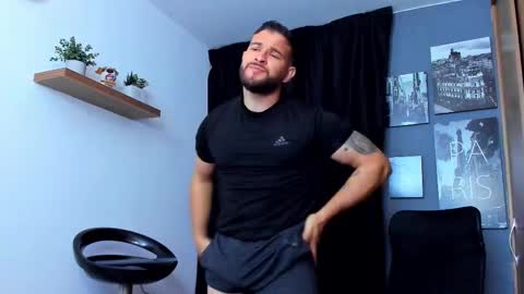 Snapshot of andrewdiaz_ chatting on 11-21-25, 06:45 Andrew Diaz online show from 11-21-25, 06:45