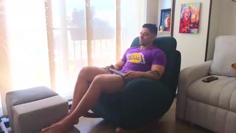 Snapshot of andrewfame chatting on 02-10-26, 02:32 Andrew online show from 02-10-26, 02:32