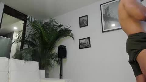 Snapshot of andrewjohnson0 chatting on 01-16-25, 06:59 Andrew Johnson online show from 01-16-25, 06:59