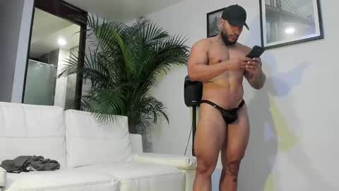 Snapshot of andrewjohnson0 chatting on 01-18-25, 07:04 Andrew Johnson online show from 01-18-25, 07:04