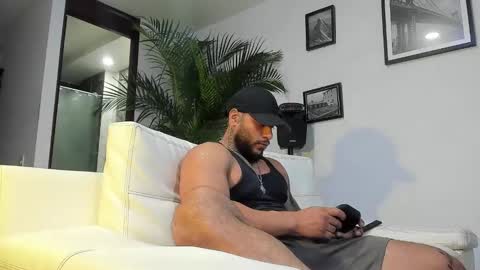 Snapshot of andrewjohnson0 chatting on 01-18-25, 11:33 Andrew Johnson online show from 01-18-25, 11:33