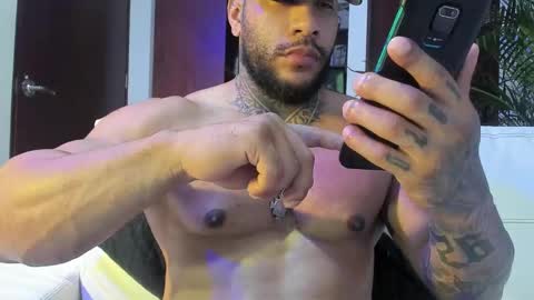 Snapshot of andrewjohnson0 chatting on 02-13-25, 04:00 Andrew Johnson online show from 02-13-25, 04:00